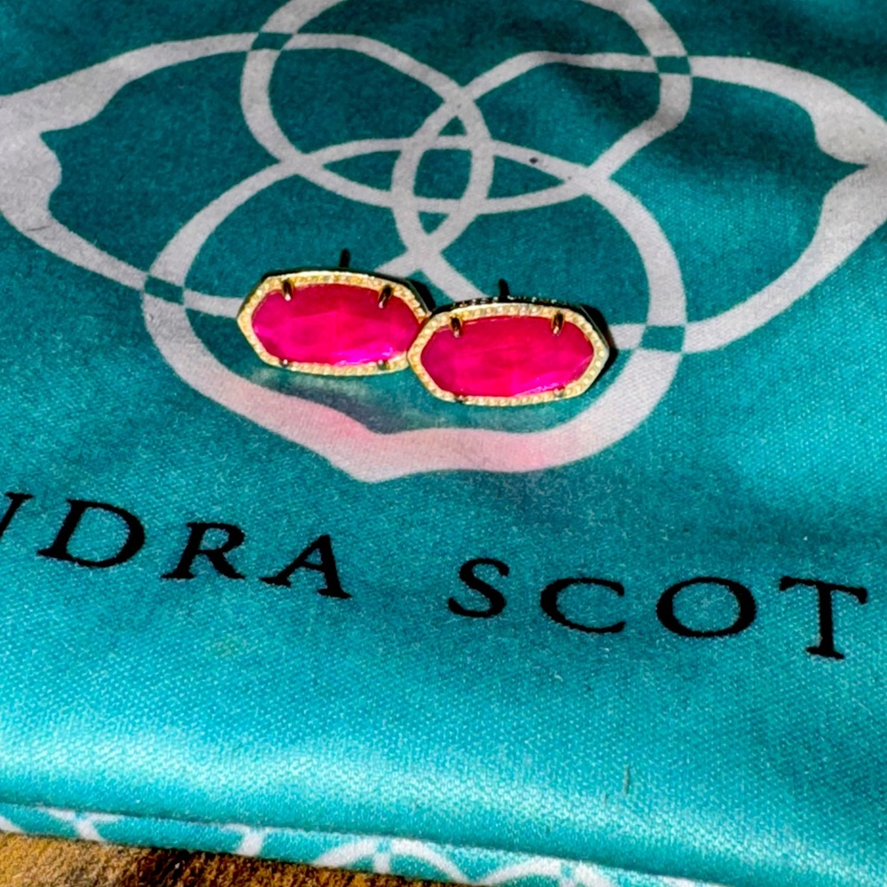 Kendra scott stud earrings